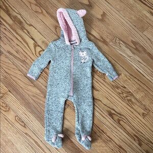 Duck Duck Goose baby gray quilted footed zipper onesie sleeper 6-9 mo